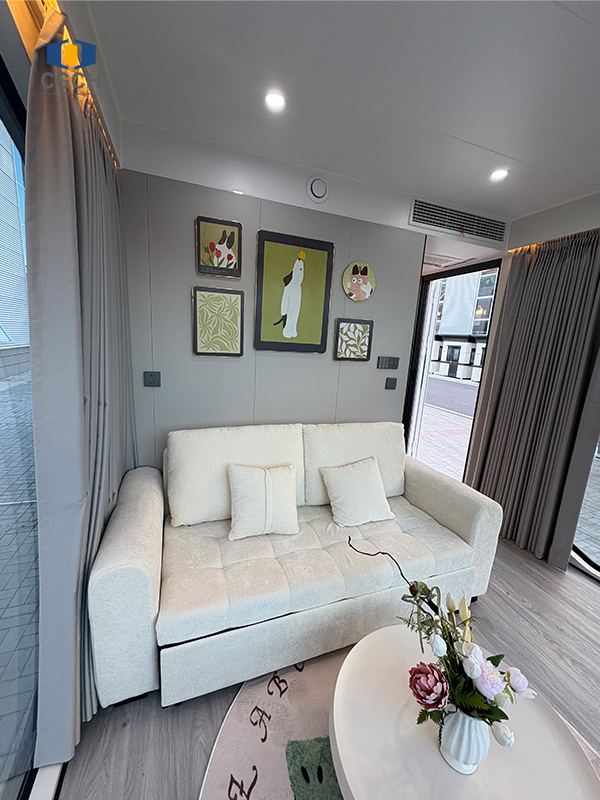 K6-CGCH space capsule house-interior details1